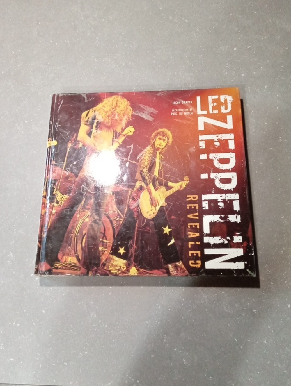 Led Zeppelin Revealed - Collectible Book